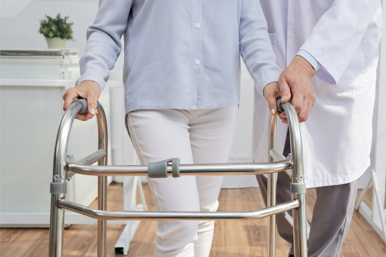 Choosing the Right Walking Frames or Rollators: A Guide